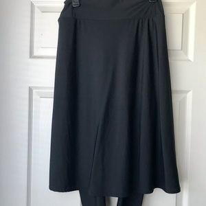 Sweet Lemon Thyme 24” Short Capri Athletic Skirt